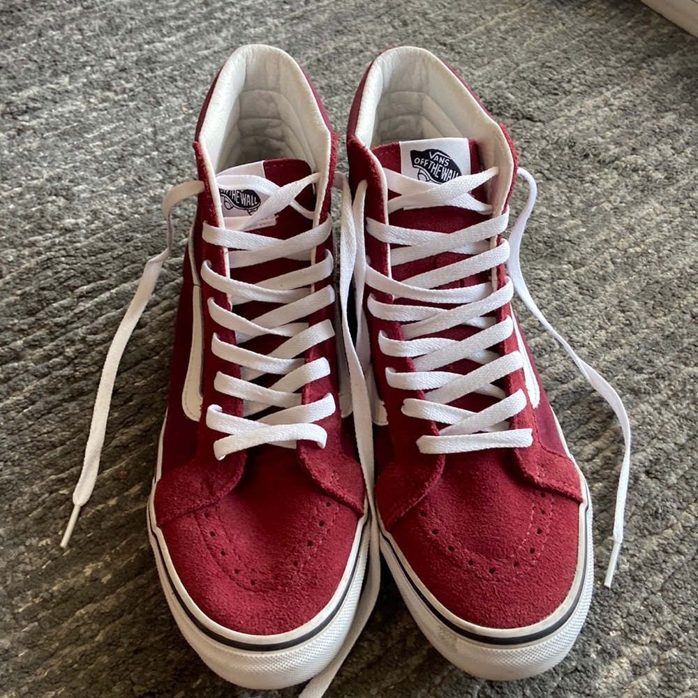 Vans Sk8-hi. Men’s size 7.5 or Women’s size 9.